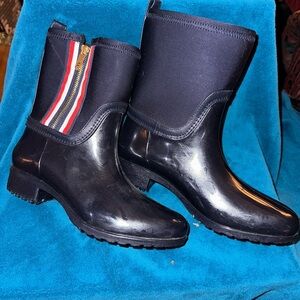 Size 9m leather sole Tommy Hilfiger waterproof boots
